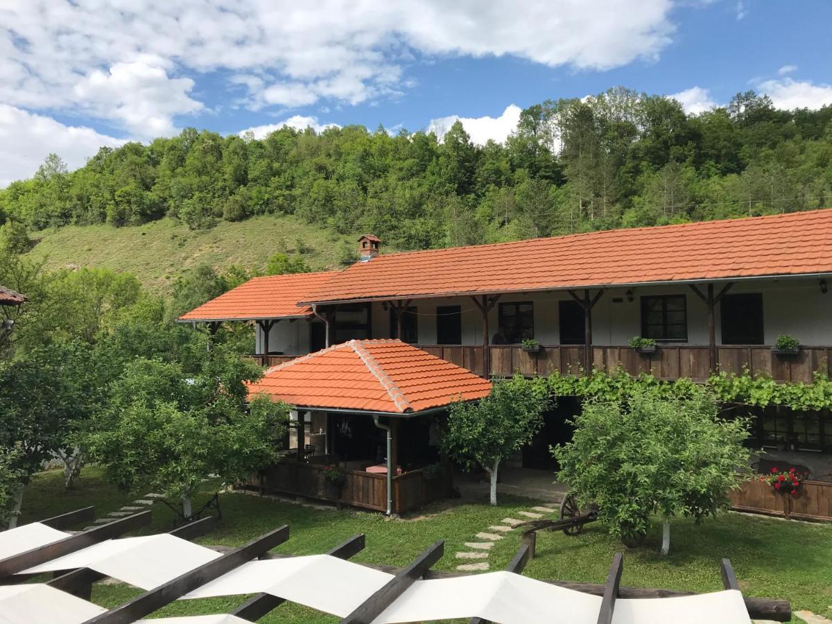 Konak Tosa Poganovo Exterior foto