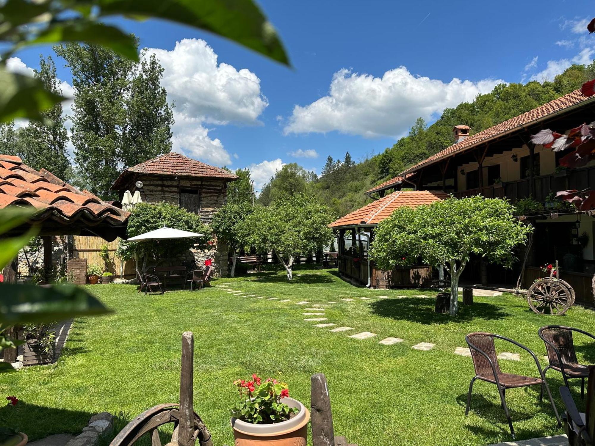 Konak Tosa Poganovo Exterior foto